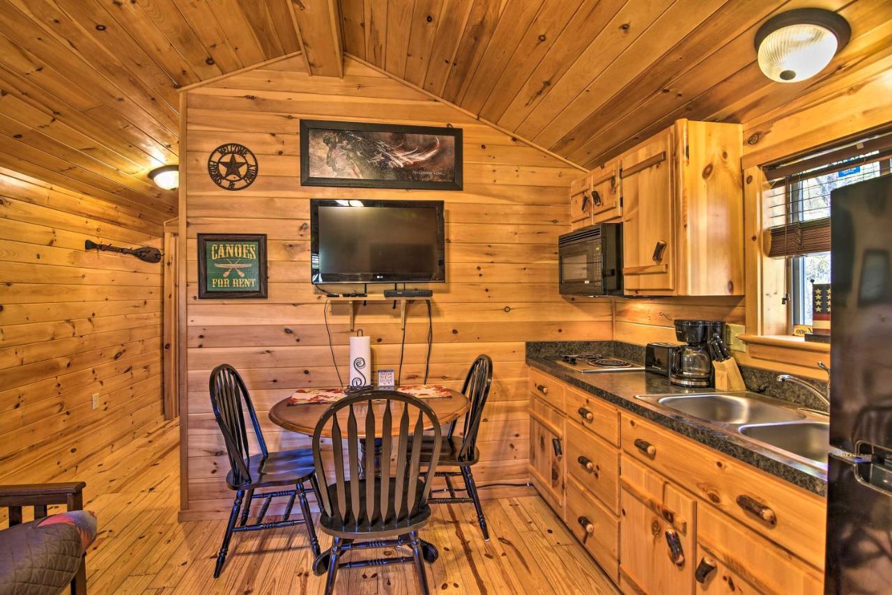 Rural Cabin Hideaway With Fire Pit And Mtn Views! Parsons Eksteriør billede