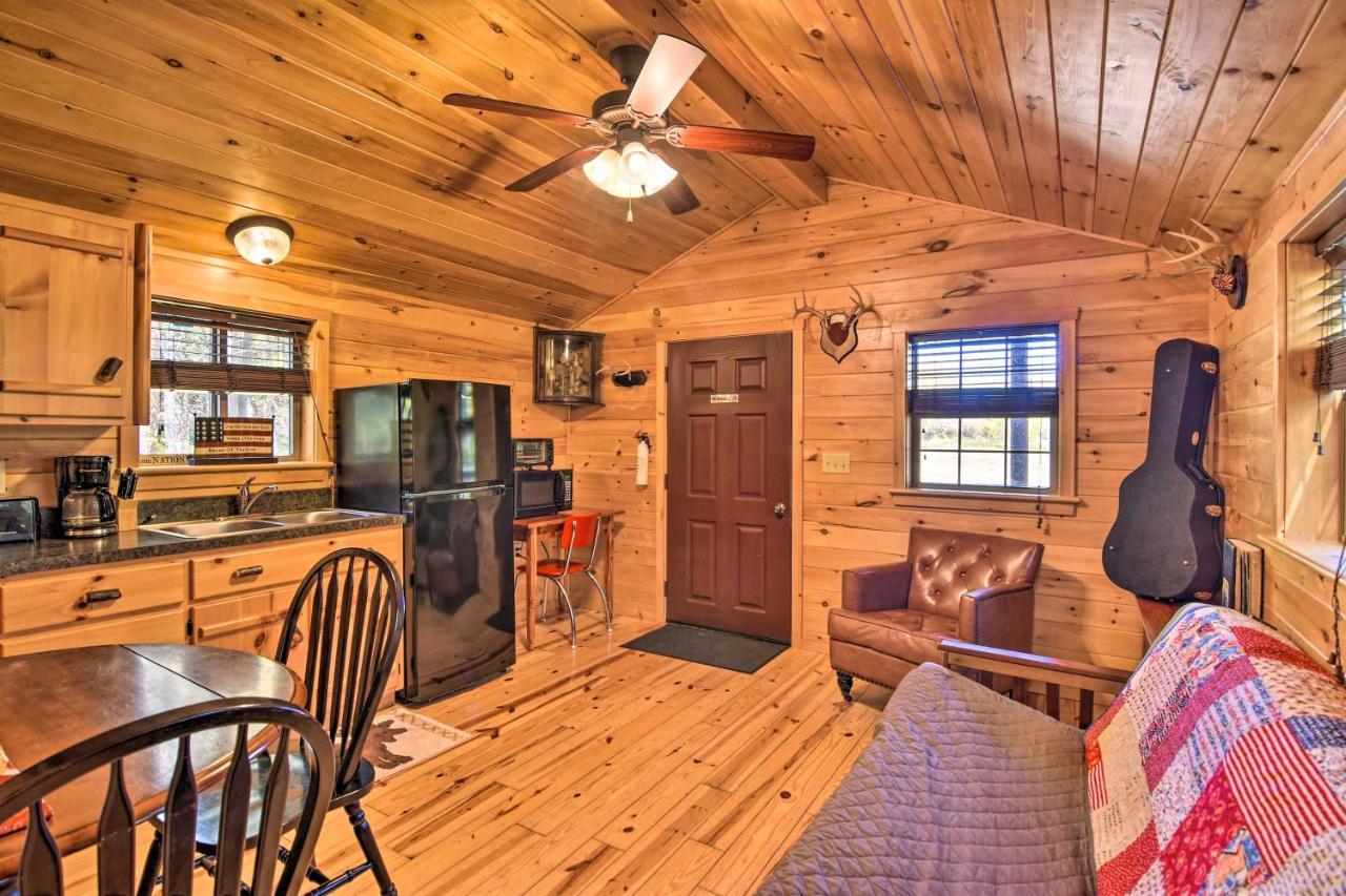Rural Cabin Hideaway With Fire Pit And Mtn Views! Parsons Eksteriør billede