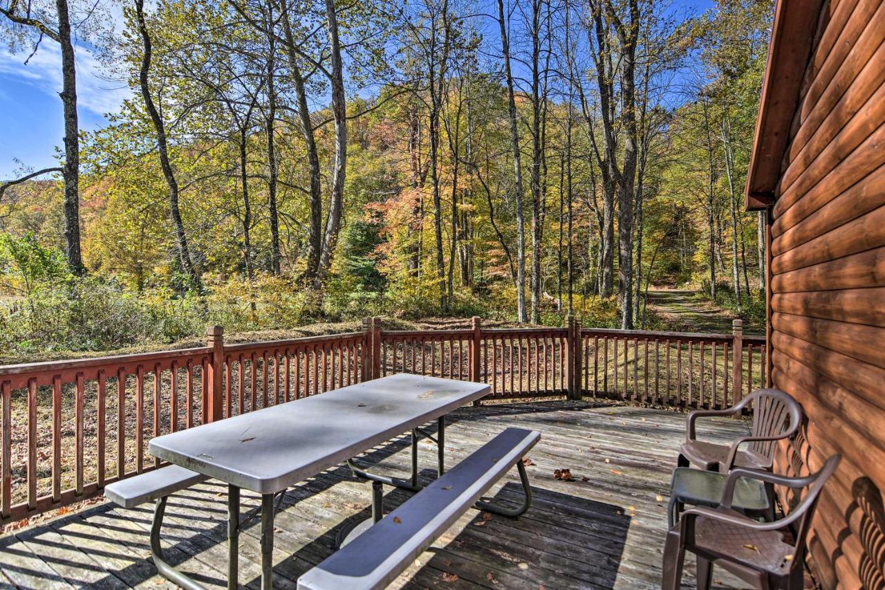 Rural Cabin Hideaway With Fire Pit And Mtn Views! Parsons Eksteriør billede