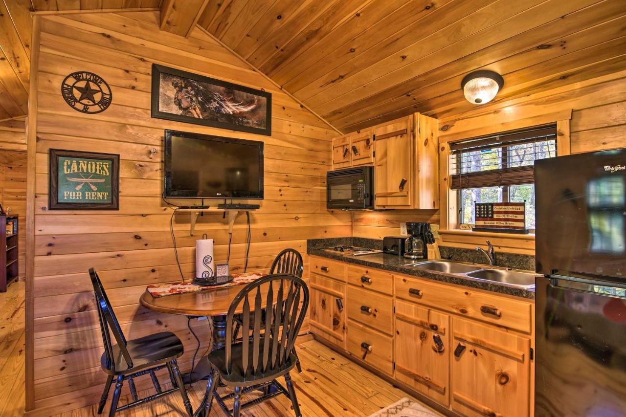 Rural Cabin Hideaway With Fire Pit And Mtn Views! Parsons Eksteriør billede